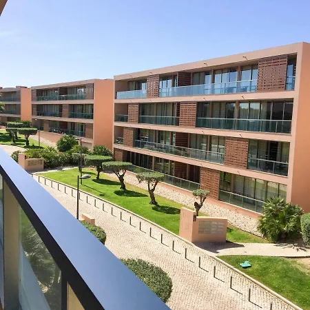 Comfortable With Shared Pool In 110 M² Apartament Guia (Faro)